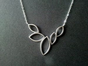 5 marquise leaves silver pendant, necklace, leaves charm, wedding jewelry,  simple, DFVXRCJ