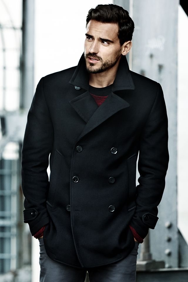 a smart casual combination of a black pea coat and dark grey jeans can RIKWUPB