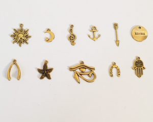 add on gold charms - moon charm, sun charm, anchor charm, choker VDJPWRK