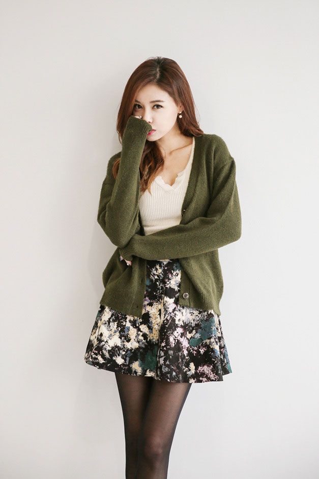 asian fashion v-neck knit button cardigan | korean fashion MQCSANP