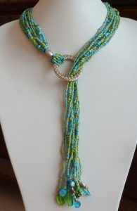 beaded necklaces double collier chaine laiton avec clé et médaille. rose. seed bead necklacelariat JOUMPPW