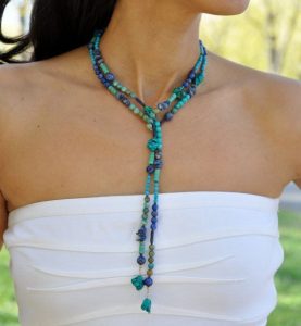 beaded necklaces : photo JYAINVE