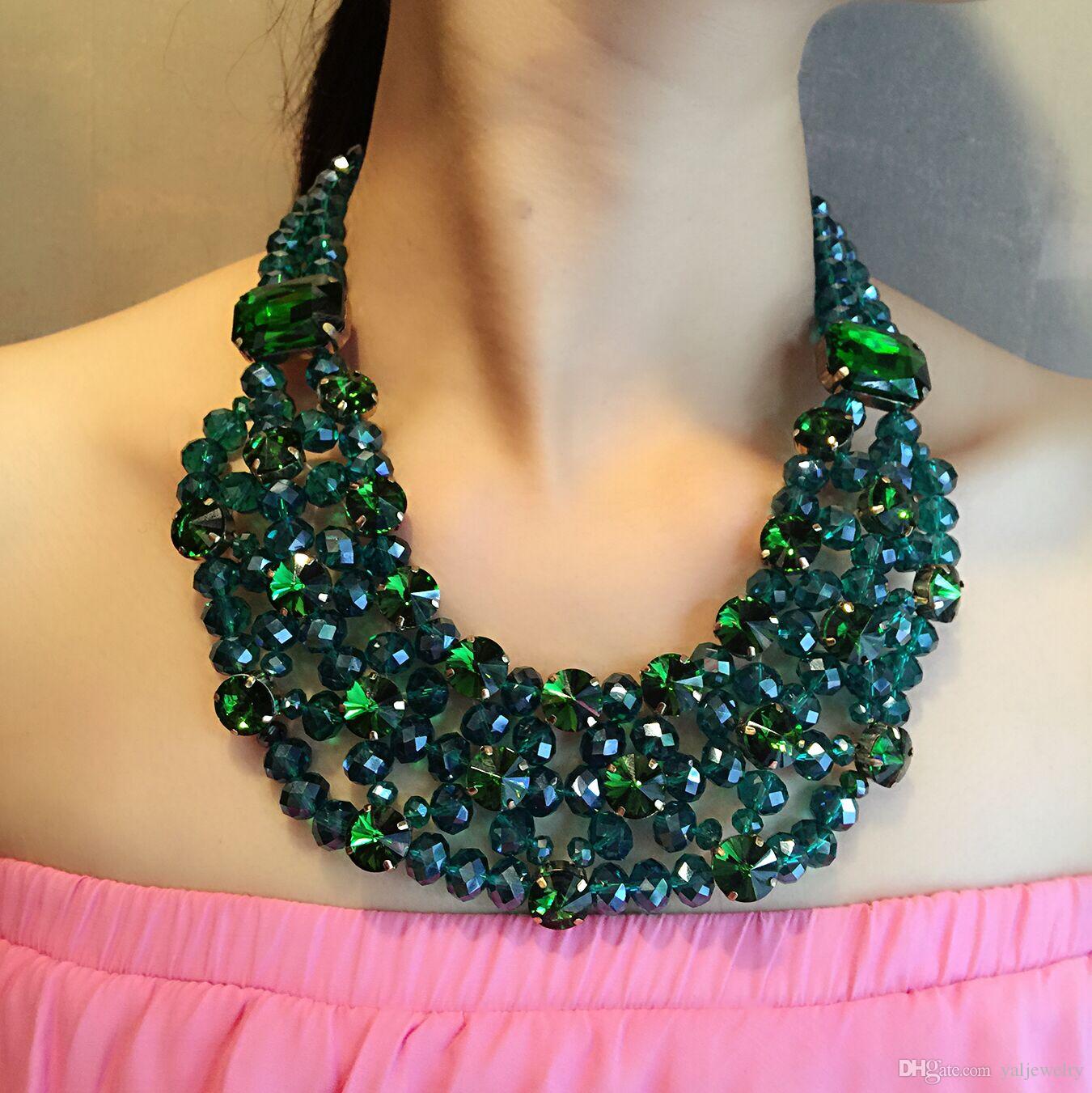 Adore your look by attractive big necklaces