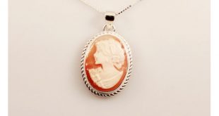 cameo necklace  RISZERK