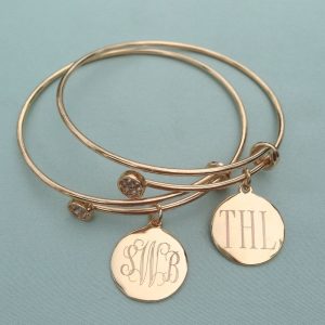 charm bangle bracelets our monogram disc charm bangle bracelet is a classic style for any HEUVWJG