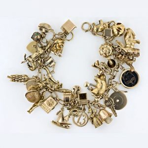 charm bracelet charms 1940u0027s charm bracelet. 14kt. gold. i would die for this. so neat SZDULIM