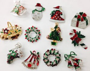 christmas brooches set of 12 christmas brooch lot/ holiday brooch / christmas tree/ snowman/ AOLBXCE