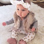 cute baby girl clothes baba divat és cukiság ebben a kis csajos pöttyös masnis szerelésben - baby FEFVNZX