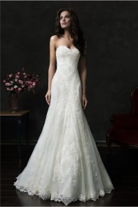 elegant trumpet mermaid strapless vintage lace wedding dress with buttons AVRGEYZ