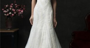 elegant trumpet mermaid strapless vintage lace wedding dress with buttons AVRGEYZ