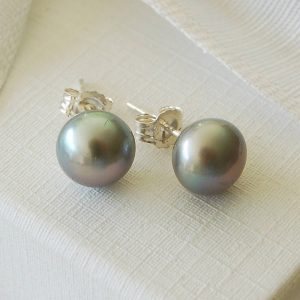 freshwater pearl stud earrings · grey studs CSRAVVD