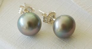 freshwater pearl stud earrings · grey studs CSRAVVD