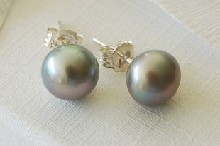 freshwater pearl stud earrings · grey studs CSRAVVD