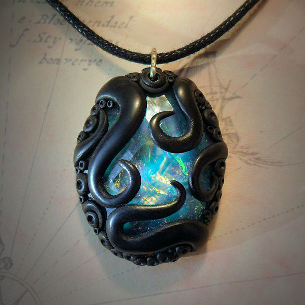 gothic jewelry tentacled opalescent necklace WTCYGIZ