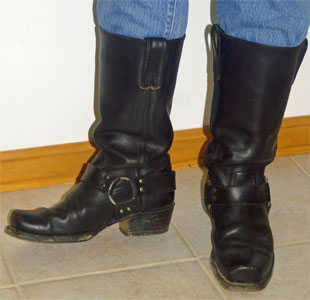 harness boots are designed to protect the motorcycle rider from injury to  the PXFCRRS