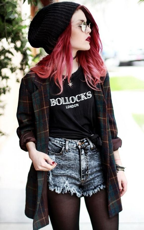 iu0027m all the sudden do into grunge fashion! grunge-inspired: black tee shirt  and BEVCBAC