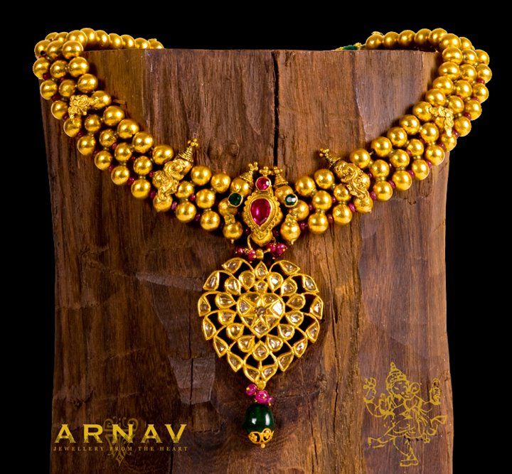 Indian gold jewelry