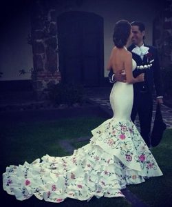 mexican wedding dress flower embroidered long tail and flowers embroidered wedding dress. mexican  ... RXSKZWM