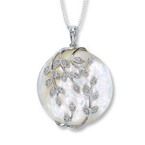 mother of pearl necklace hover to zoom RGETVCL