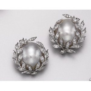 pearl and diamond earrings pair of mabé pearl and diamond earclips, david webb UYNFXGL