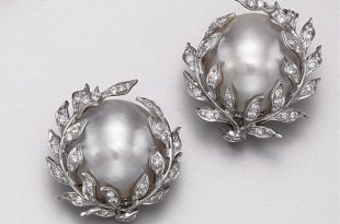 pearl and diamond earrings pair of mabé pearl and diamond earclips, david webb UYNFXGL