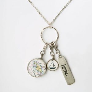 peltro triplo sailboat charm necklace KTYUZOF