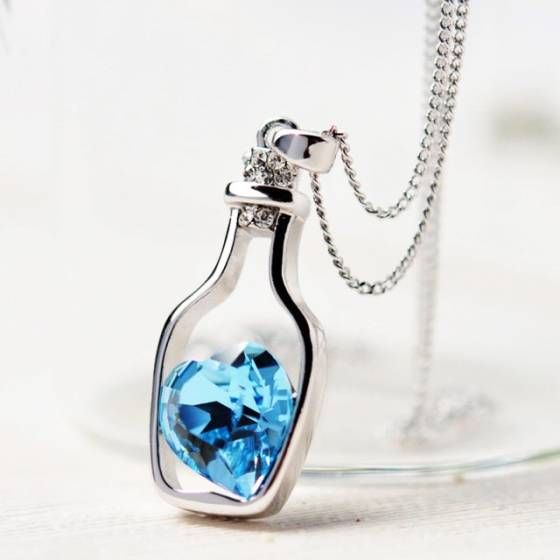 Select unique designs for pretty necklaces to get attractive looks