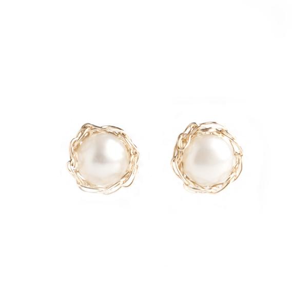 pure, small pearl stud earrings , gold pearl post earrings - yooladesign JQXEKRU