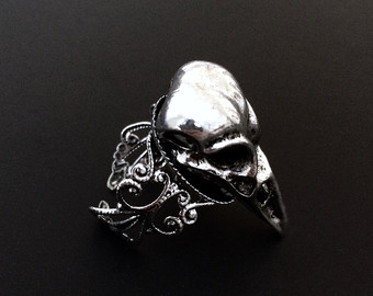 raven skull ring, gothic jewelry, raven jewelry, skull jewelry, edgar allan VKRFLUN