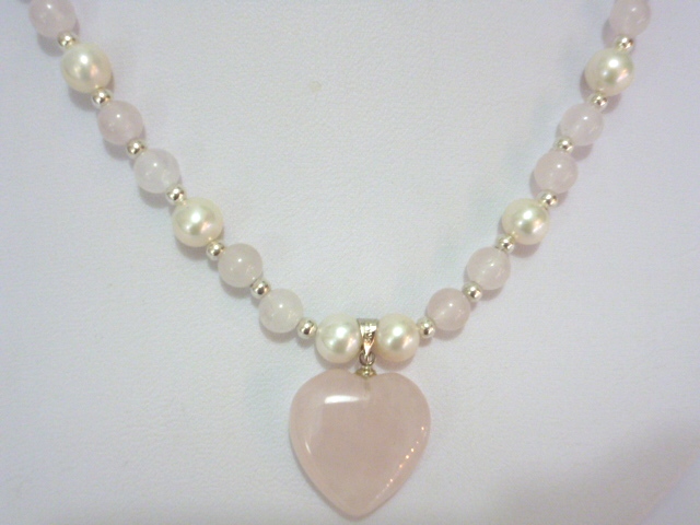 rose quartz necklace and pendant with white pearls OMICLXR
