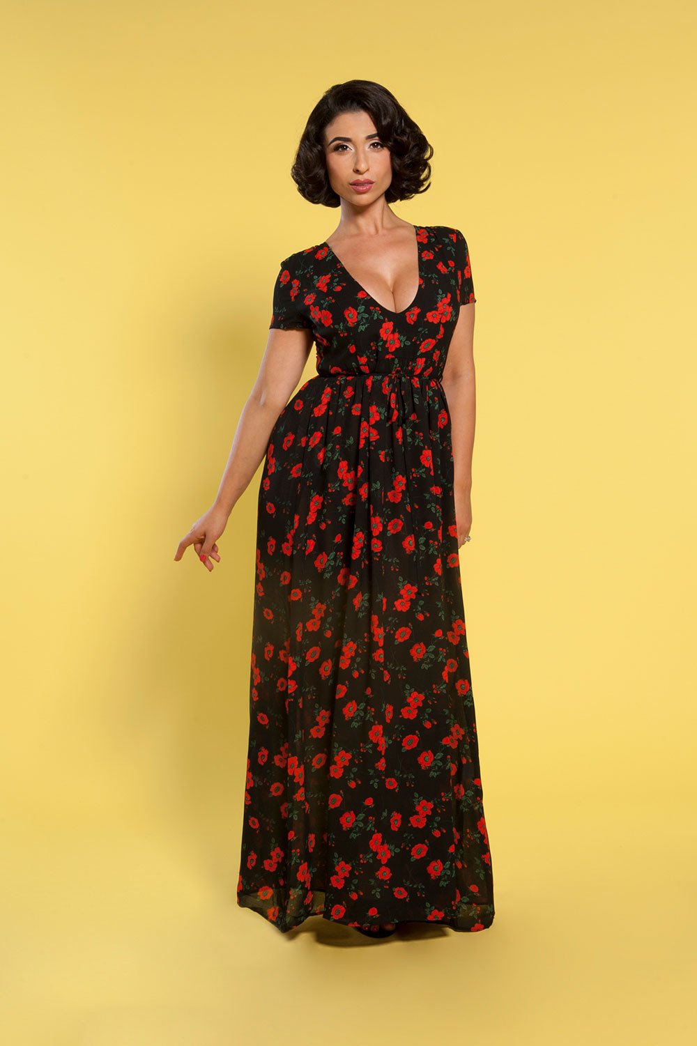 short sleeve maxi dress in black floral AIXEGZA