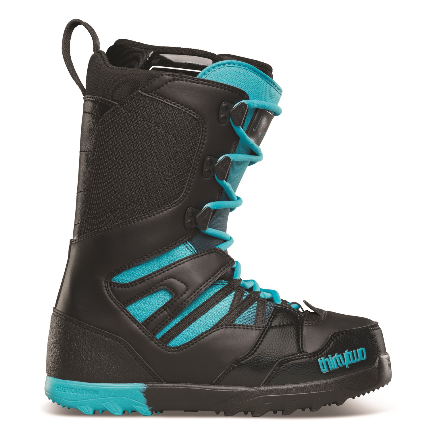 Snowboarding boots for the sizzling winters