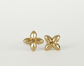 solid gold stud earrings, 14k gold earring, gold flower stud earrings, gold TNRNUUC