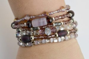 stretch bracelets diy-stretch-bracelet-crafts-unleashed-5 MDMAVTB