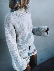 such a cute knit sweater GYCELWA