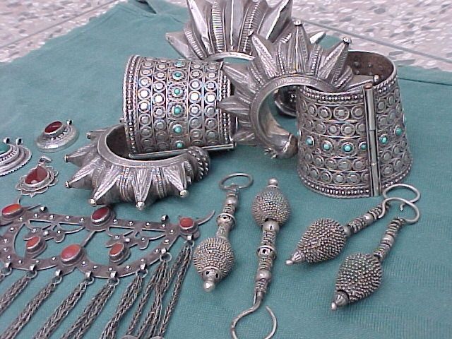 tribal jewelry kuchi jewelry, perfect for tribal fusion or ats bellydance. XTWKURV