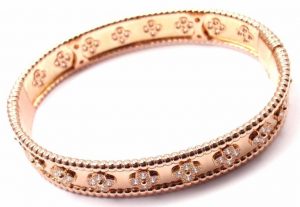 van cleef u0026 arpels perlee diamond clover rose gold bangle bracelet 3 VHLYOEW