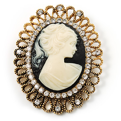vintage brooches everyone loves to possess something authentic and buying of the vintage LXFPVPA