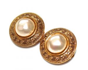 vintage earrings vintage chanel pearl earrings designer vintage chanel earrings chanel  jewelry chanel ZJLLZAX