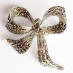 vintage marcasite bow silver brooch jewellery FLKZLTR