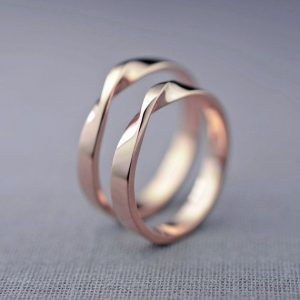 wedding ring designs rose gold mobius wedding ring set hers and von lilyemmejewelry OQRLKKM