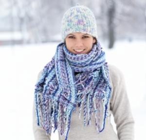 winter scarves several ways to wear a winter scarf VLVGMZQ