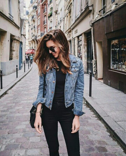 Blue jacket with black t-shirt and high-waisted skinny jeans