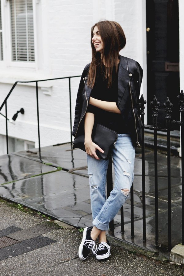 Best Ripped Jeans Outfit Ideas for Women