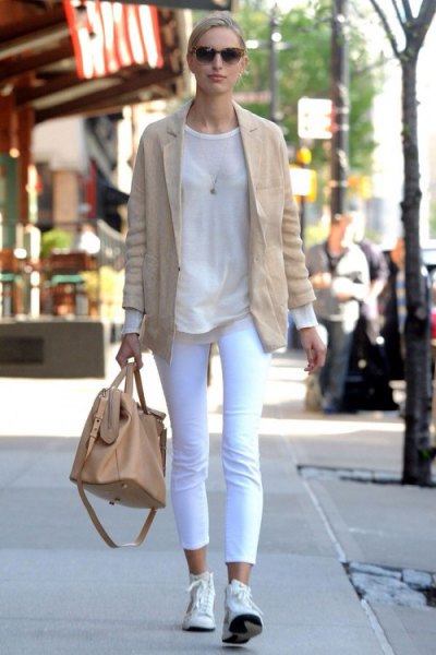 blush pink blazer with white tank top and sneakers