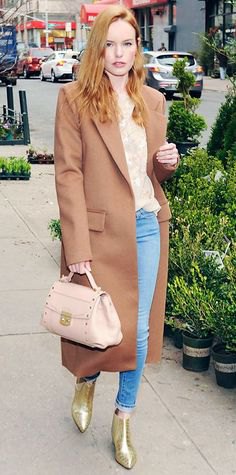 Light pink maxi wool coat with floral printed blouse and light blue skinny jeans