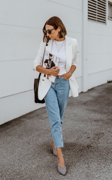 Blazer with mom jeans and black and white checked heels
