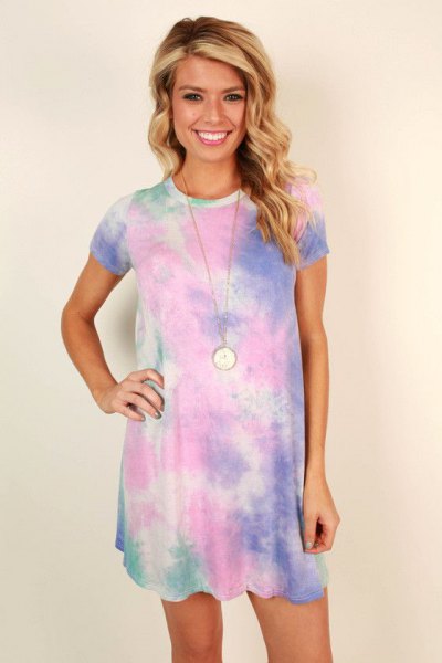 Blue tie dye short sleeve t-shirt dress with boho style
necklace