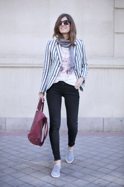 gray and white striped blazer with black skinny jeans and tennis shoes