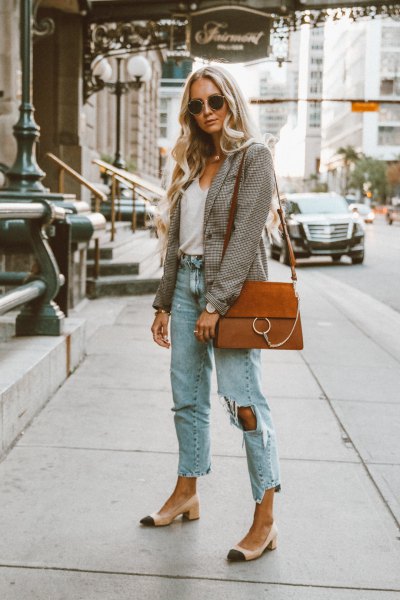 gray plaid blazer with white scoop neck tank top and boyfriend jeans